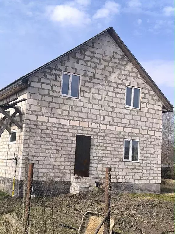 Дом в Смоленская область, Ярцево ул. 3-я Логи, 10 (159 м) - Фото 1