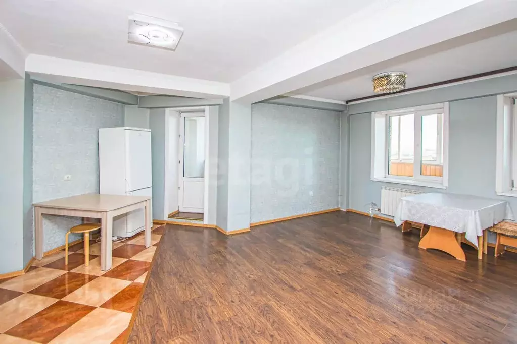 2-к кв. Бурятия, Улан-Удэ Геологическая ул., 28 (67.4 м) - Фото 2