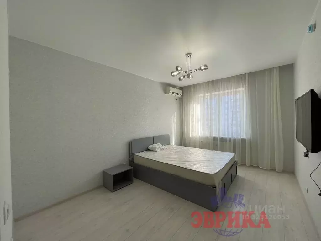 1-к кв. Краснодарский край, Крымск Надежда мкр, ул. Надежды (38.0 м) - Фото 1