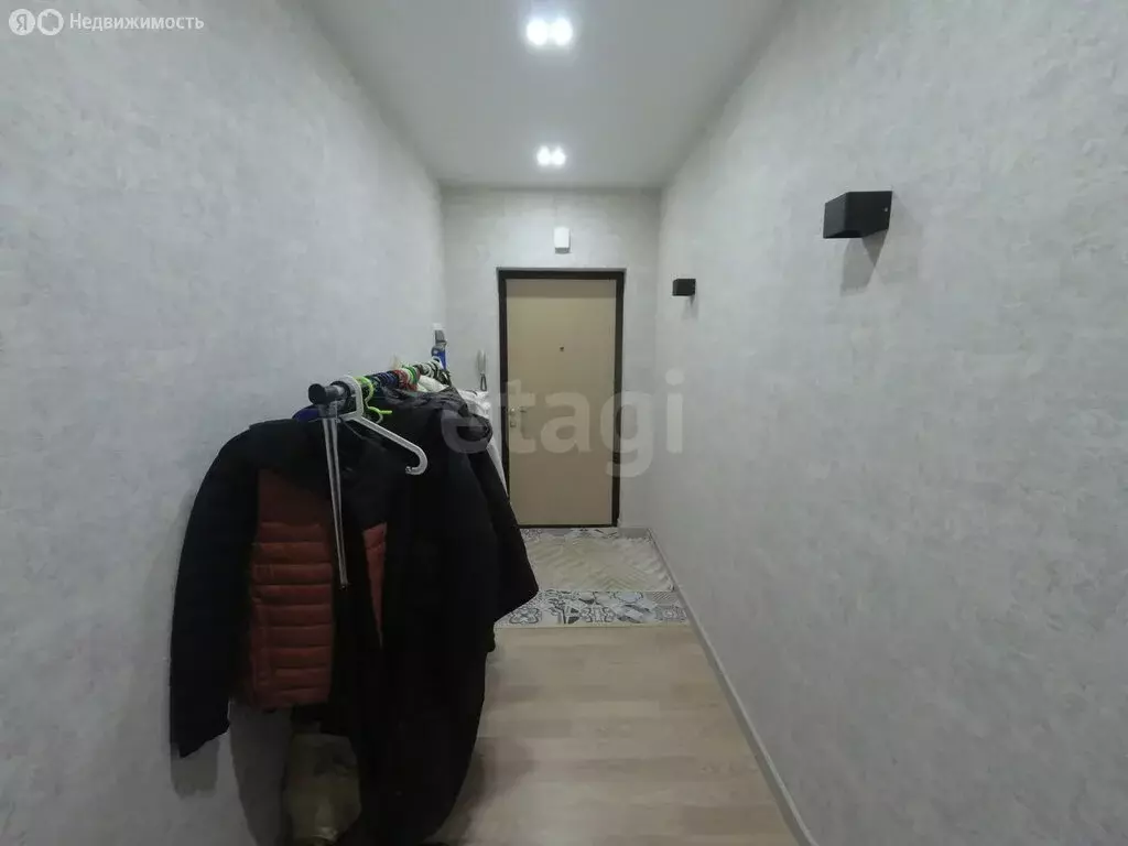 3-комнатная квартира: Сыктывкар, Октябрьский проспект, 218 (66.1 м) - Фото 1