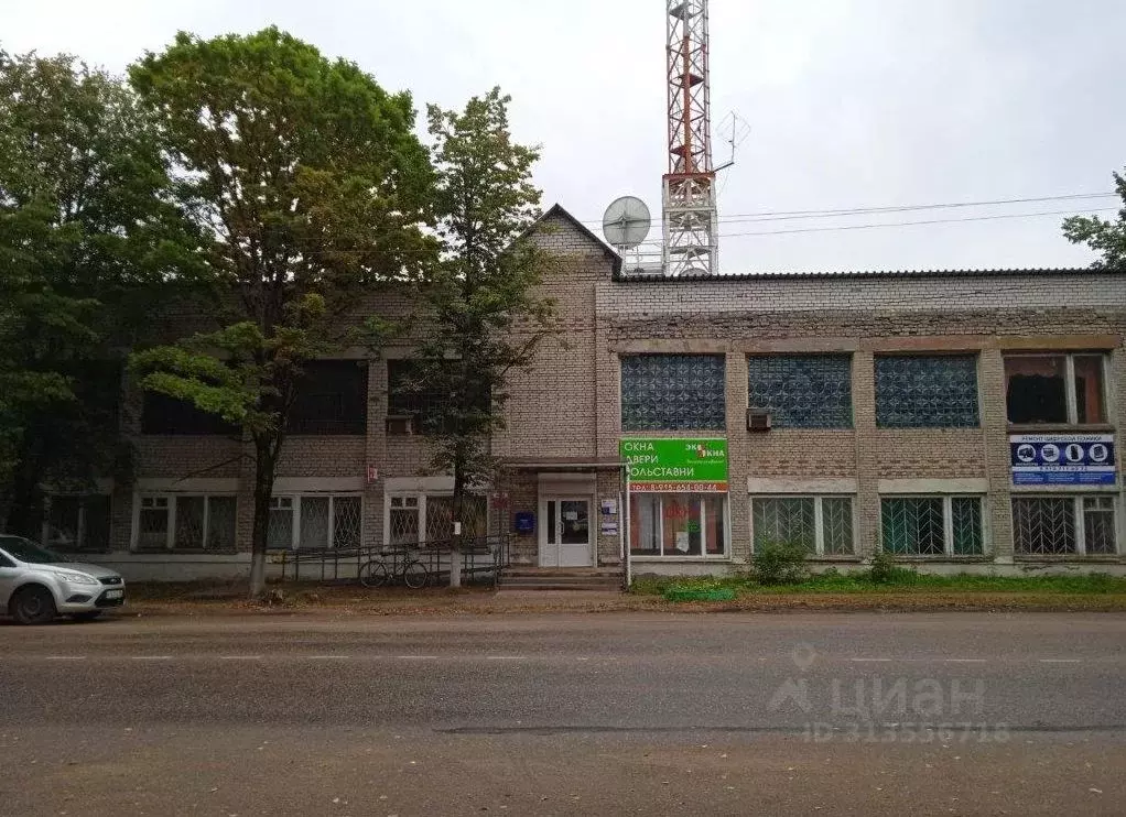 Помещение свободного назначения в Смоленская область, с. Угра ул. ... - Фото 1