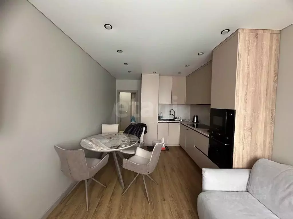 3-к кв. Оренбургская область, Оренбург Салмышская ул., 9/5 (78.6 м) - Фото 1