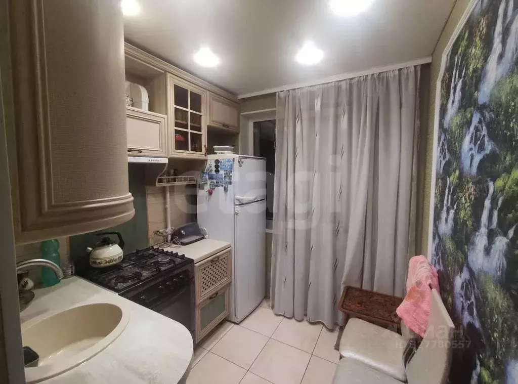 2-к кв. Белгородская область, Шебекино ул. Дзержинского, 5 (49.0 м) - Фото 1