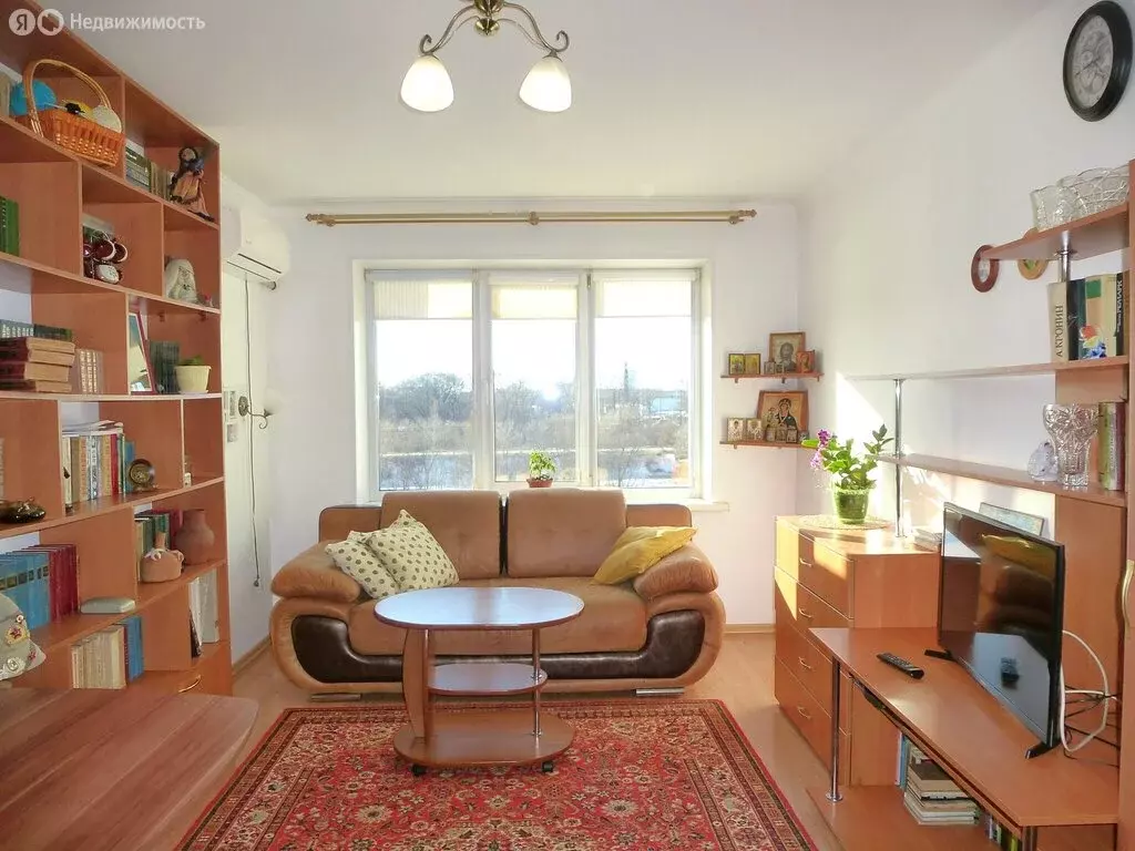 1-комнатная квартира: Уссурийск, Выгонная улица, 8 (33 м) - Фото 1