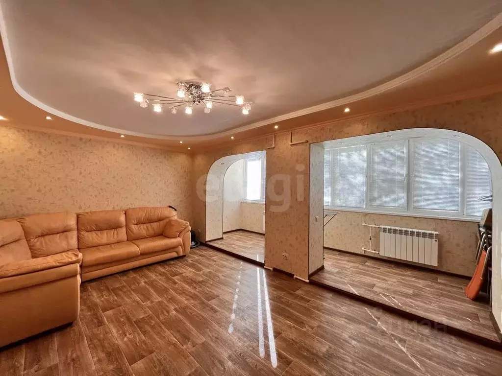 3-к кв. Астраханская область, Нариманов Центральная ул., 5 (84.8 м) - Фото 1