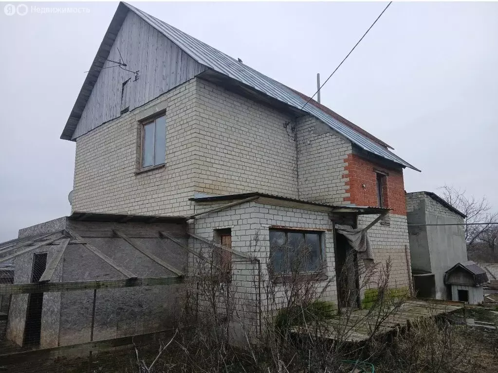 Дом в муниципальное образование Саратов, деревня Юрьевка, Юрьевский ... - Фото 1