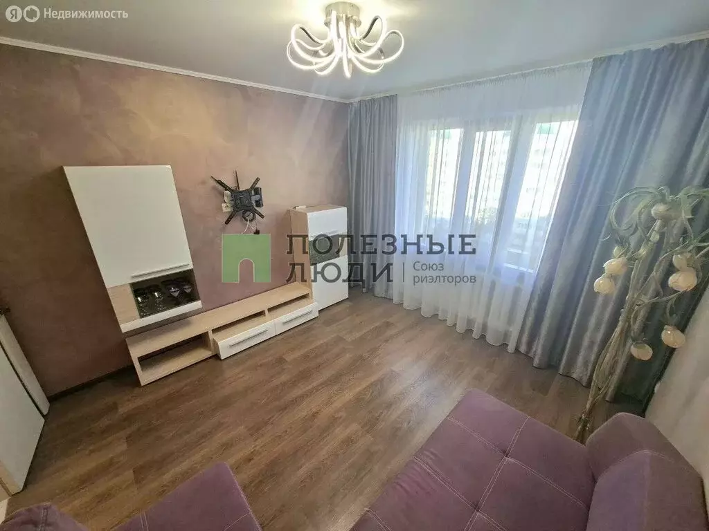 3-комнатная квартира: Орёл, бульвар Молодёжи, 4 (75 м) - Фото 1