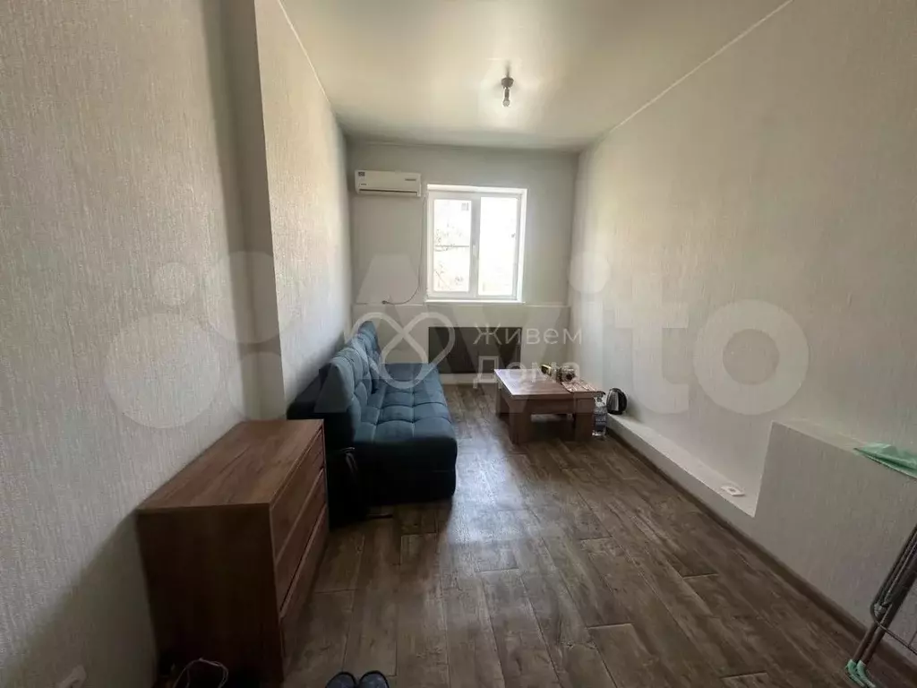 Комната 17 м в 8-к., 3/3 эт. - Фото 1