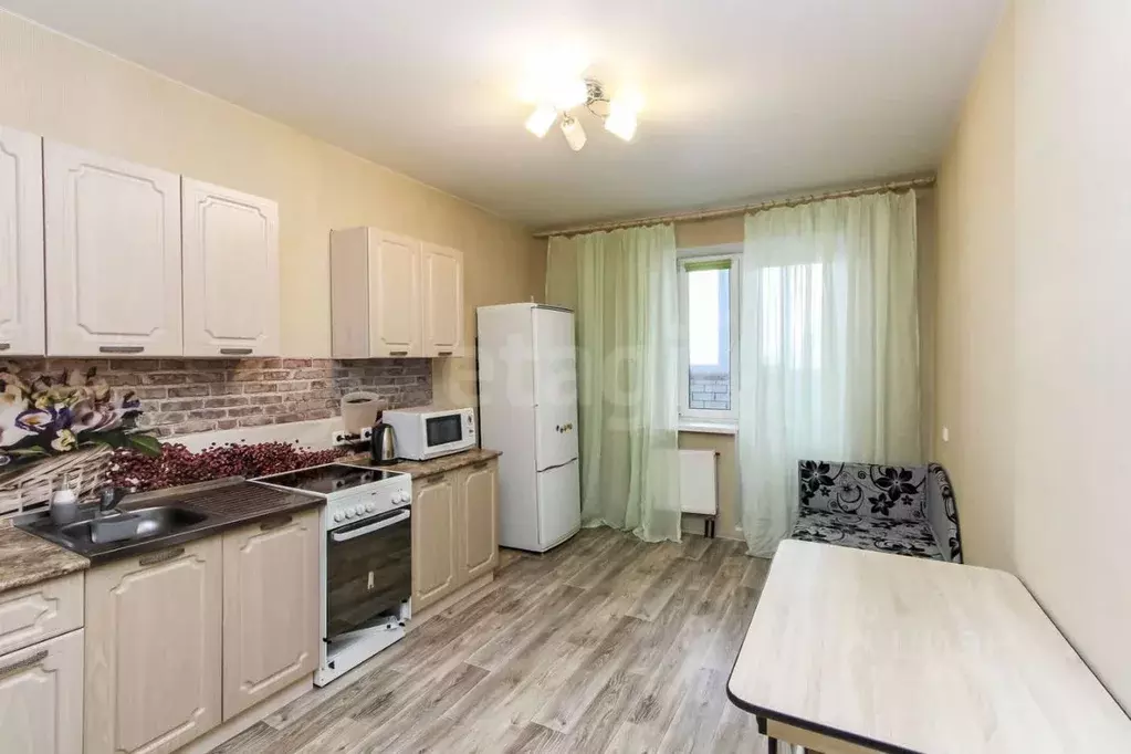 1-к кв. Тюменская область, Тюмень ул. Мельникайте, 2к4 (40.0 м) - Фото 1