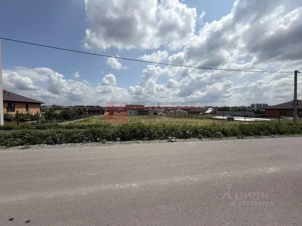 Участок в Белгородская область, Старый Оскол ул. Рассветная (15.0 ... - Фото 0