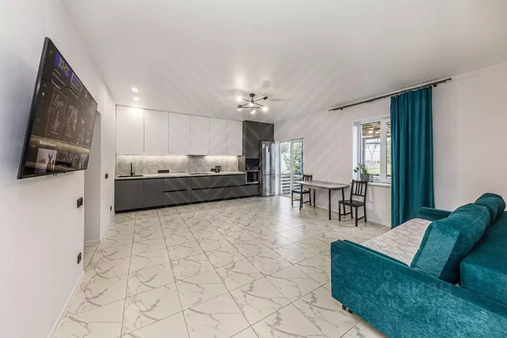 Дом в Свердловская область, Сысертский муниципальный округ, пос. ... - Фото 1