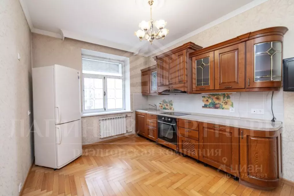 3-к кв. Кемеровская область, Новокузнецк ул. Тольятти, 80 (176.0 м) - Фото 0