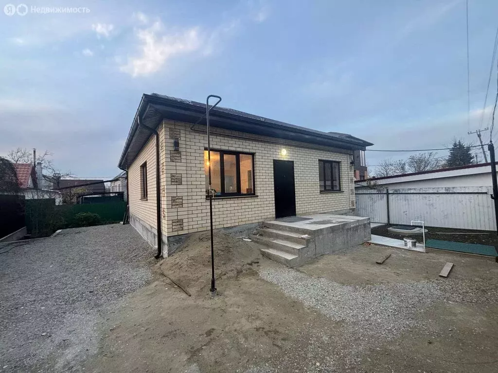 Дом в Крымск, Лагерная улица (86 м) - Фото 1