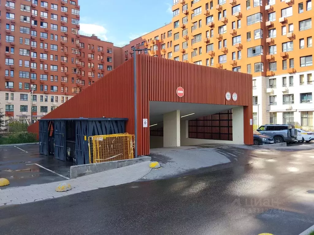 Гараж в Москва Десеновское поселение, ул. 3-я Нововатутинская, 15к1 ... - Фото 1