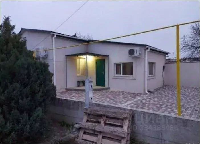 Дом в Крым, Сакский район, с. Ромашкино ул. Шевченко, 49 (75 м) - Фото 1