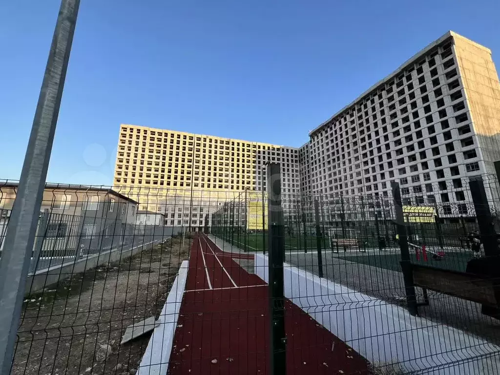 Доля в 2-к. квартире, 82,3 м, 1/16 эт. - Фото 0