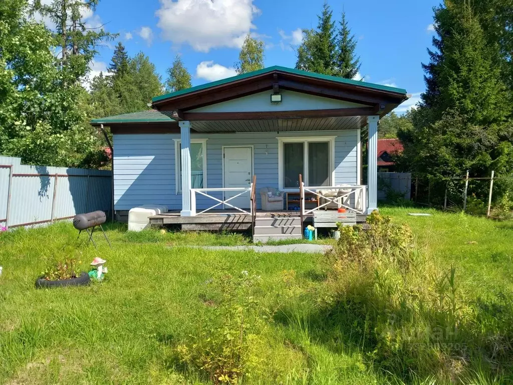 Дом в Ленинградская область, Выборгский район, Рощино городской ... - Фото 1