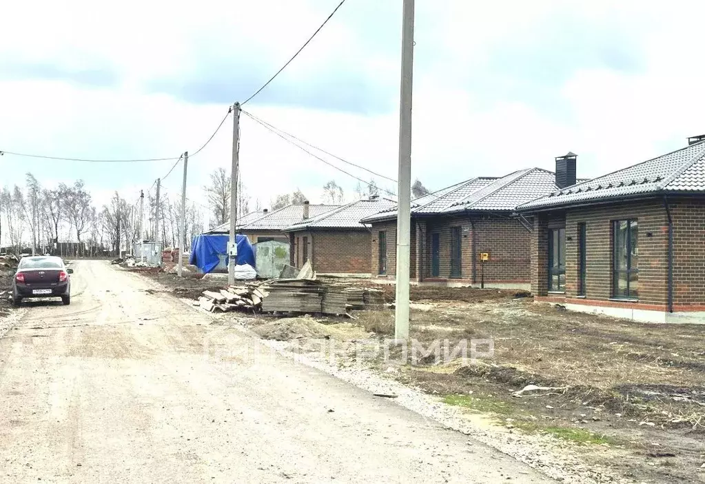 Дом в Татарстан, Лаишевский район, Кирбинское с/пос, д. Травкино ул. ... - Фото 1