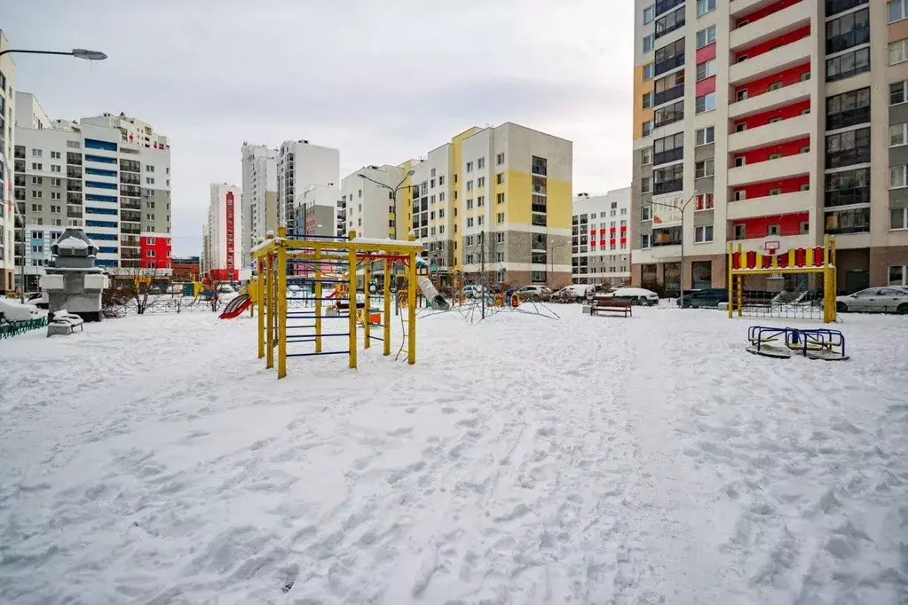 1-к кв. Свердловская область, Екатеринбург ул. Рябинина, 19 (41.8 м) - Фото 2