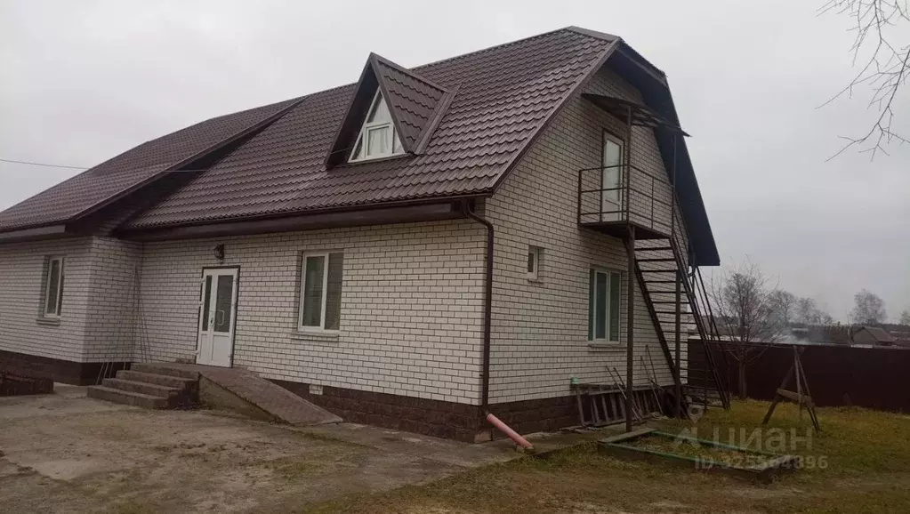 Дом в Брянская область, Сельцо Пионерская ул., 2А (211 м) - Фото 1