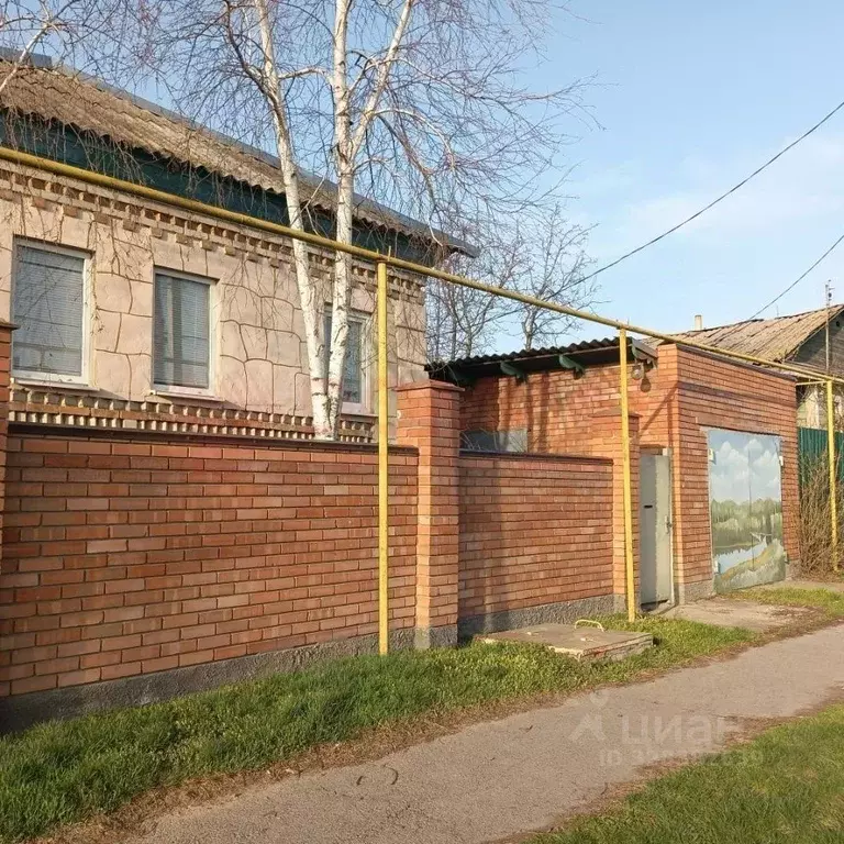 Дом в Ростовская область, Усть-Донецкий район, Мелиховская ст-ца ул. ... - Фото 1