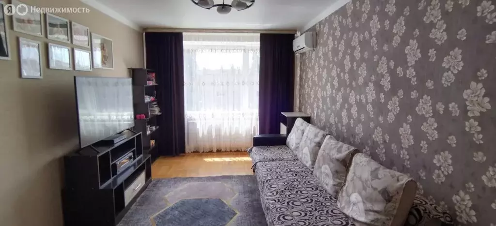 3-комнатная квартира: Батайск, Октябрьская улица, 118 (62.7 м) - Фото 1