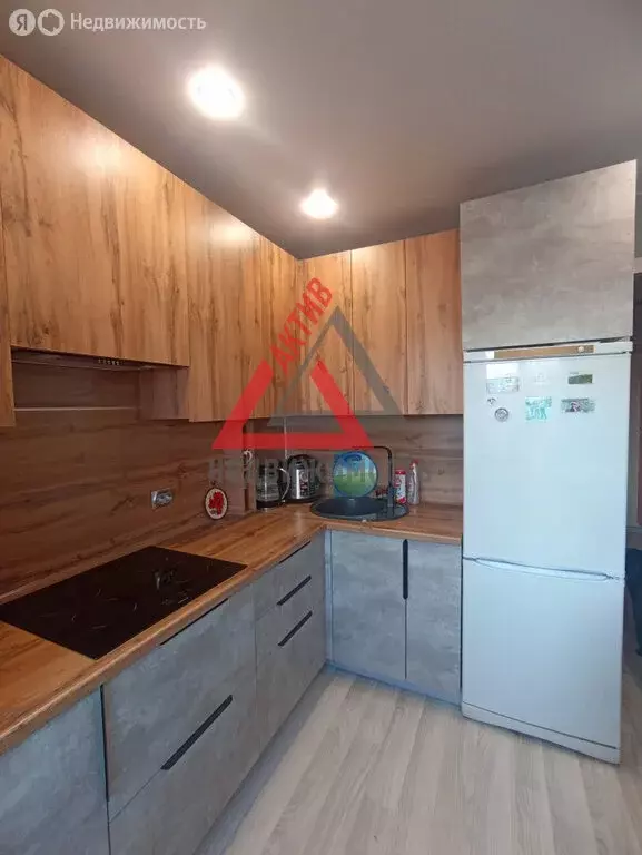 2-комнатная квартира: Каменск-Уральский, улица Суворова, 30 (50.4 м) - Фото 2