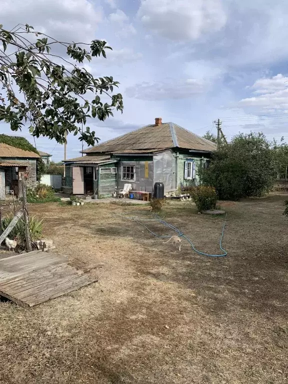 Дом в Волгоградская область, Новоаннинский район, Староаннинское ... - Фото 1