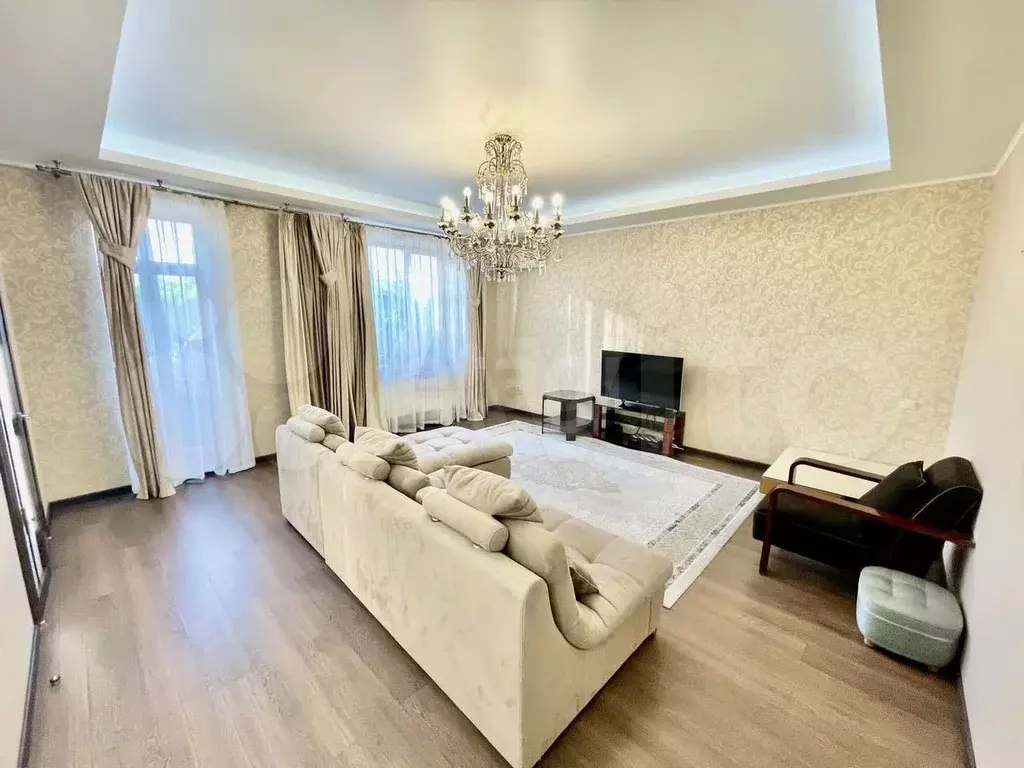 3-к. квартира, 150,6 м, 2/4 эт. - Фото 1