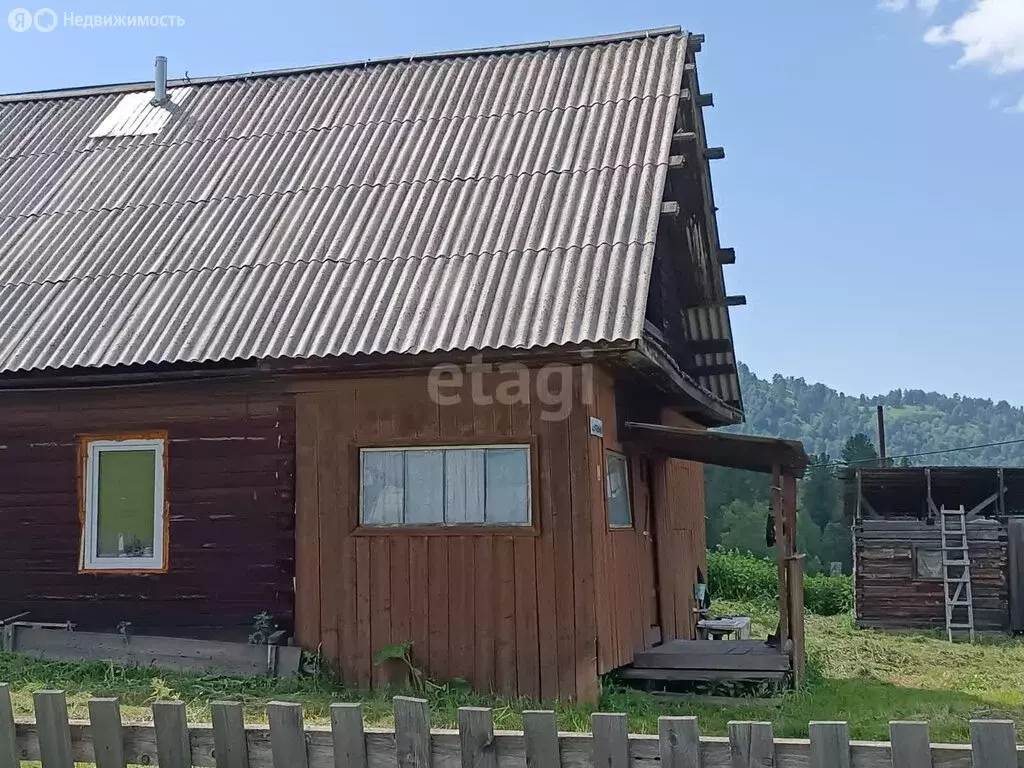 Дом в Майминский район, село Средний Сайдыс, Центральная улица (43.7 ... - Фото 1