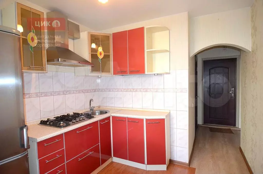 1-к. квартира, 35 м, 4/10 эт. - Фото 0