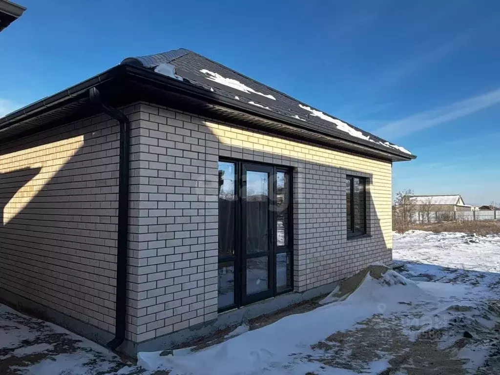 Дом в Калмыкия, Элиста ул. Кийкова, 38 (105 м) - Фото 1