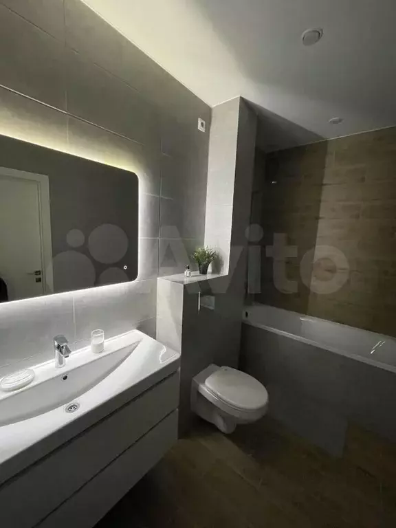 3-к. квартира, 70 м, 2/24 эт. - Фото 0