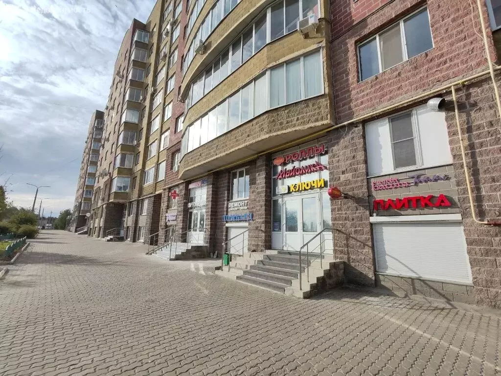3-комнатная квартира: Курск, проспект Победы, 2 (94.3 м) - Фото 1