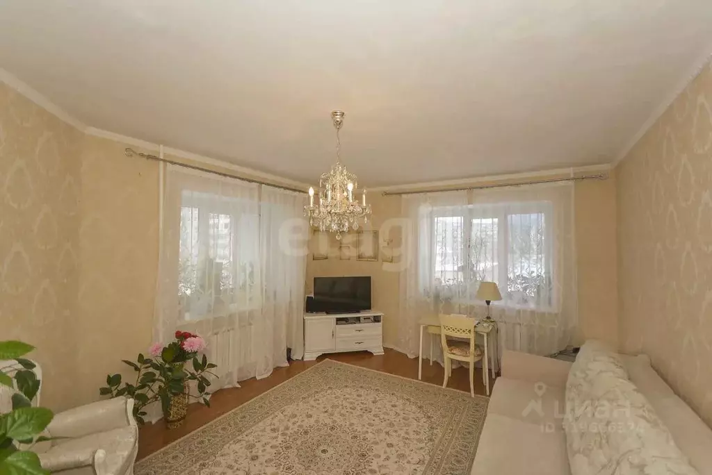 3-к кв. Тюменская область, Тюмень 6-й мкр, проезд 9 Мая, 7/2 (84.8 м) - Фото 0
