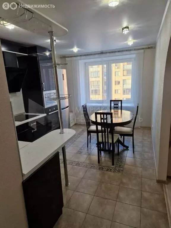 2-комнатная квартира: Тюмень, улица Ю.-Р.Г. Эрвье, 30к3 (61.5 м) - Фото 1