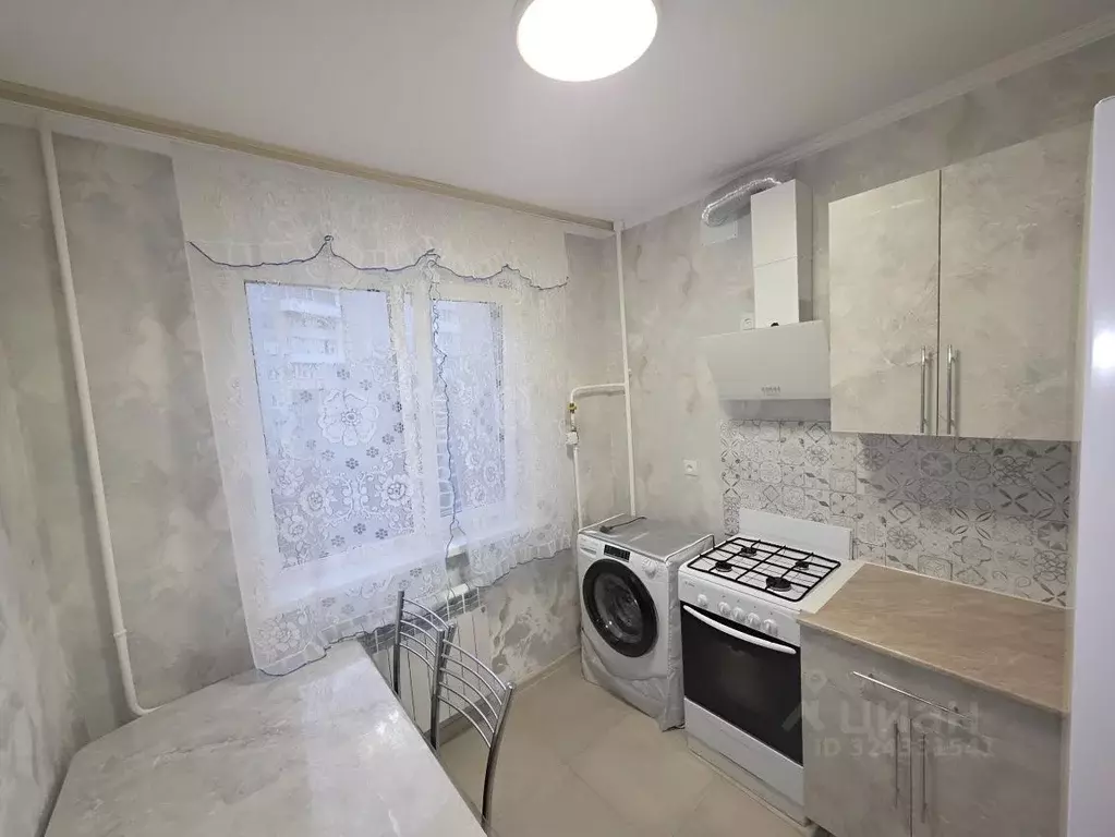 2-к кв. Омская область, Омск ул. Дианова, 3А (48.0 м) - Фото 1