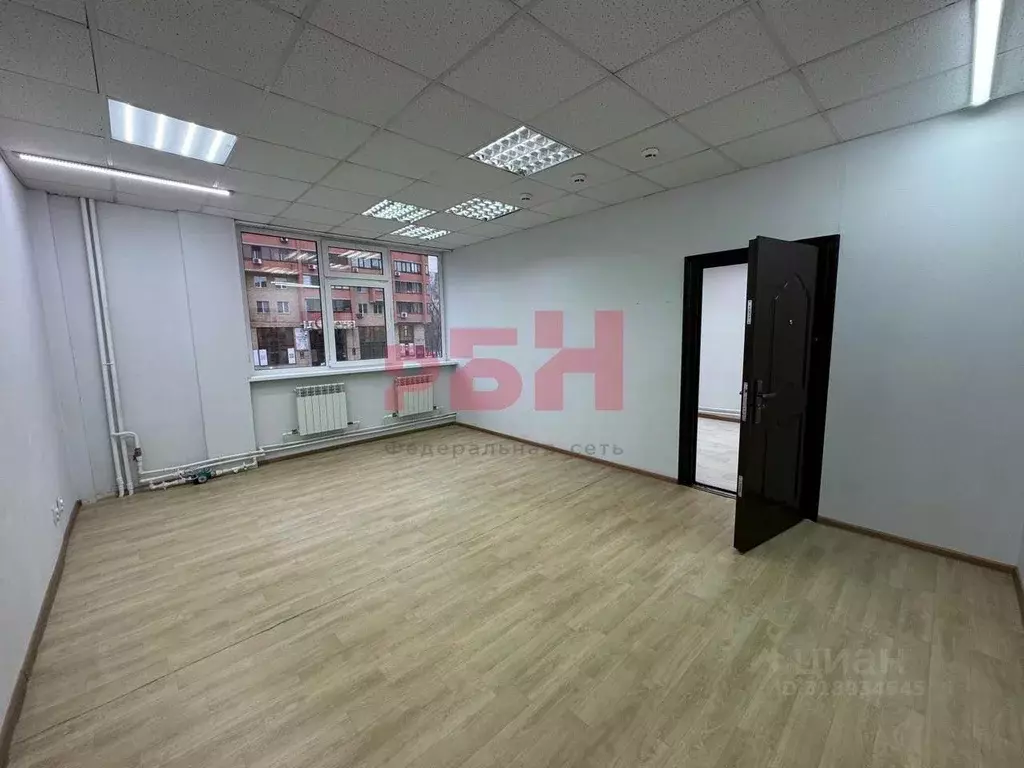 Офис в Тюменская область, Тюмень Холодильная ул., 75 (61 м) - Фото 0