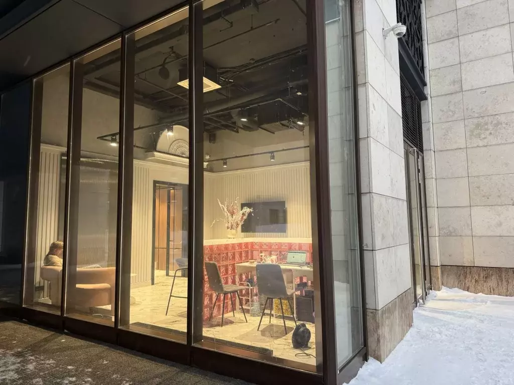 Торговая площадь в Москва 2-я Черногрязская ул., 6к4 (135 м) - Фото 2