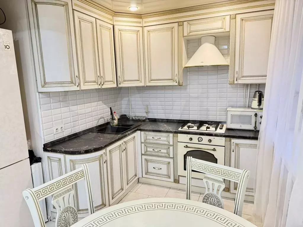 2-к. квартира, 42 м, 1/4 эт. - Фото 0