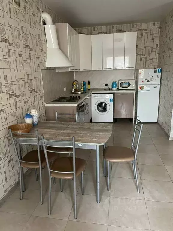 1-к кв. Адыгея, Тахтамукайский район, Старобжегокайское с/пос, Новая ... - Фото 1