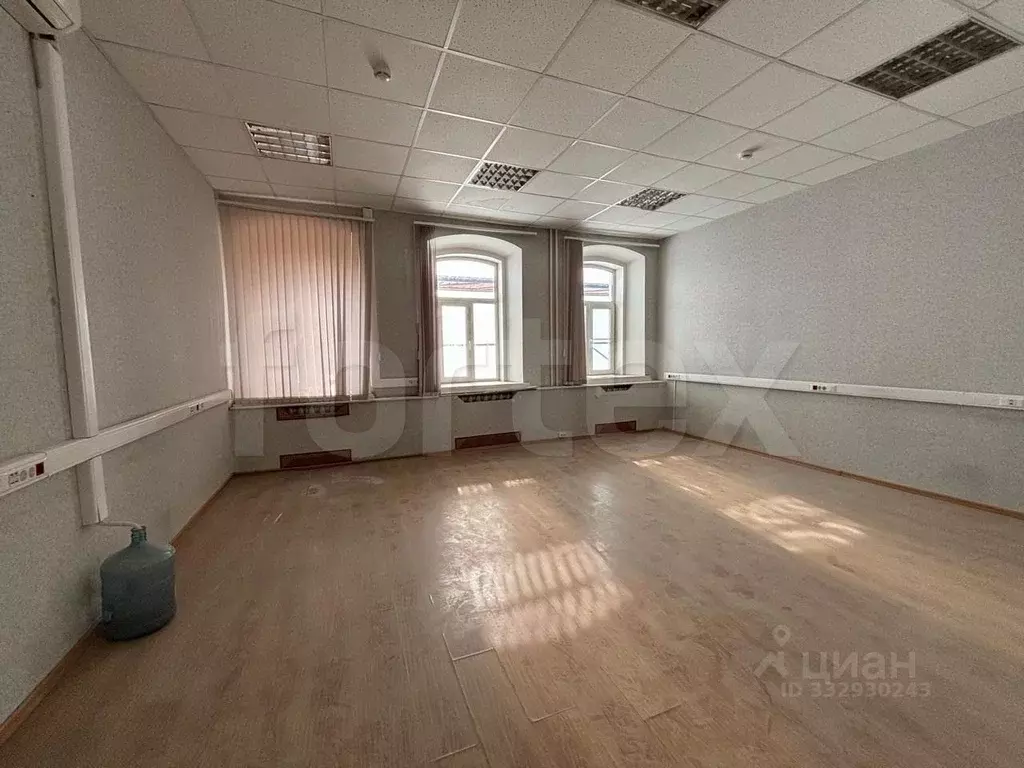 Офис в Москва Малая Бронная ул., 2С1 (333 м) - Фото 2