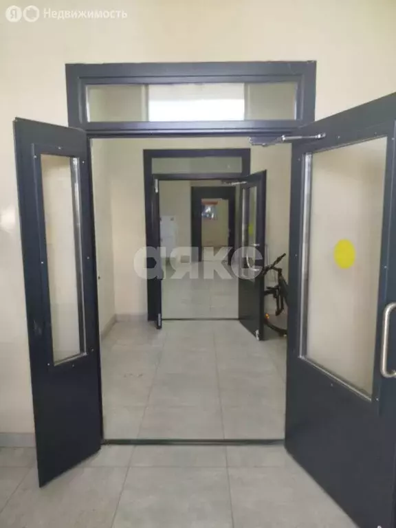 1-комнатная квартира: Нижнекамск, улица Сююмбике, 64Б (38 м) - Фото 1