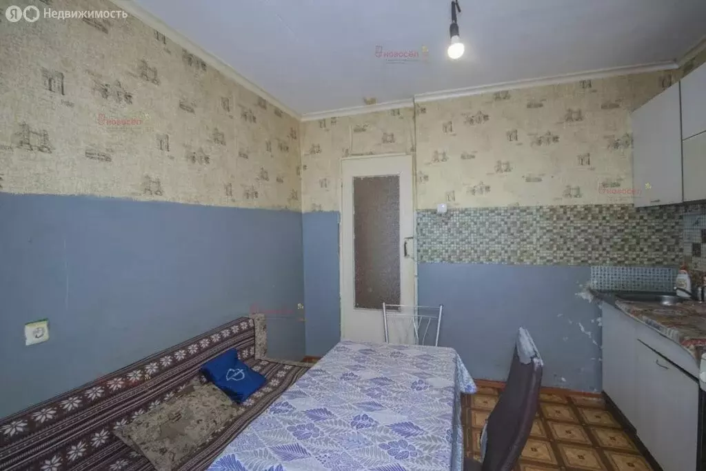 3-комнатная квартира: Екатеринбург, жилой район Сортировочный, ... - Фото 1