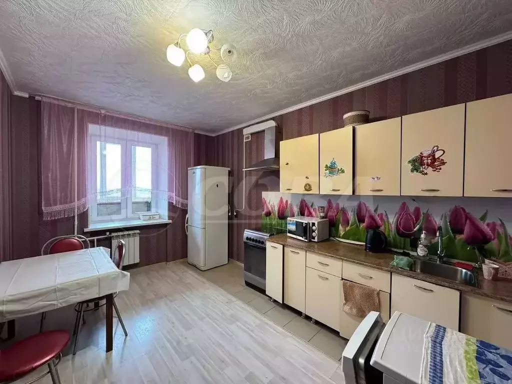 2-к кв. Тюменская область, Тюмень Широтная ул., 172А (67.0 м) - Фото 0