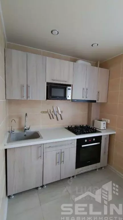 3-к кв. Крым, Красноперекопск 10-й мкр, 3 (65.6 м) - Фото 0