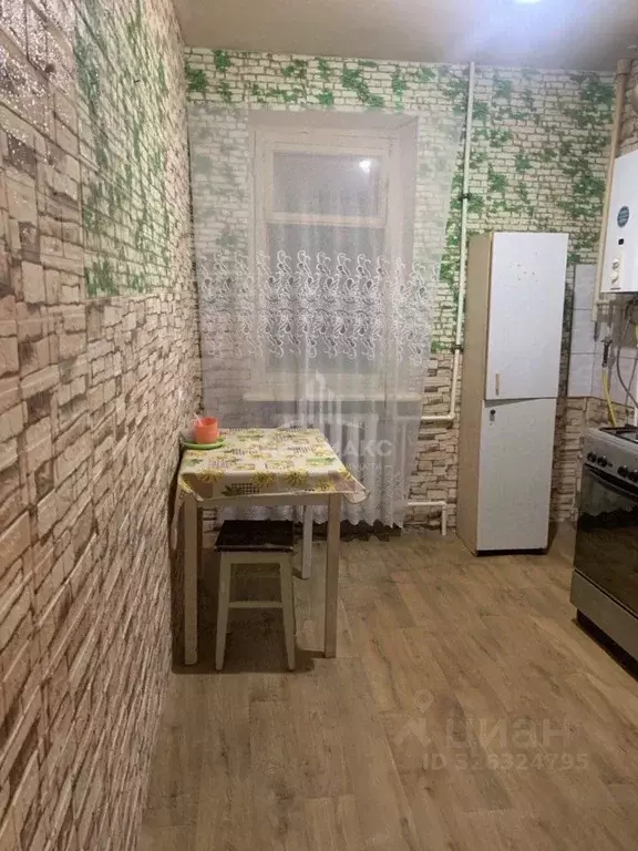 2-к кв. Брянская область, Брянск ул. Димитрова, 33 (59.2 м) - Фото 1