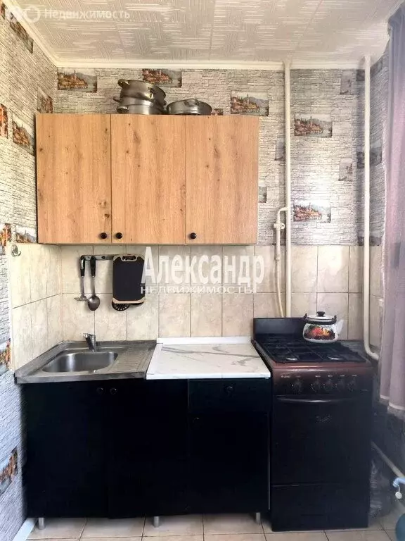3-комнатная квартира: Коммунар, Гатчинская улица, 18А (61.1 м) - Фото 1