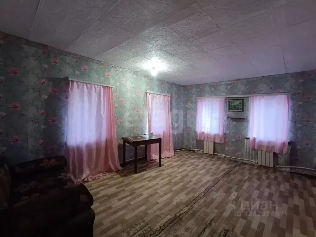 Дом в Оренбургская область, пос. Переволоцкий ул. Новостройка, 53 (48 ... - Фото 1