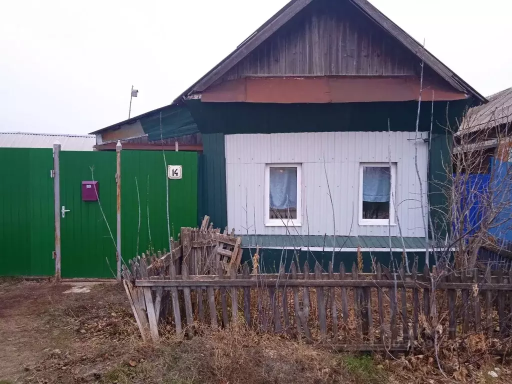 Дом в Саратовская область, с. Воскресенское ул. Калинина, 14 (43 м) - Фото 1